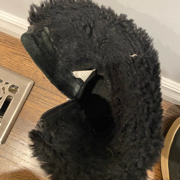 Ugg boots in very good condition. - Picture 5 of 8